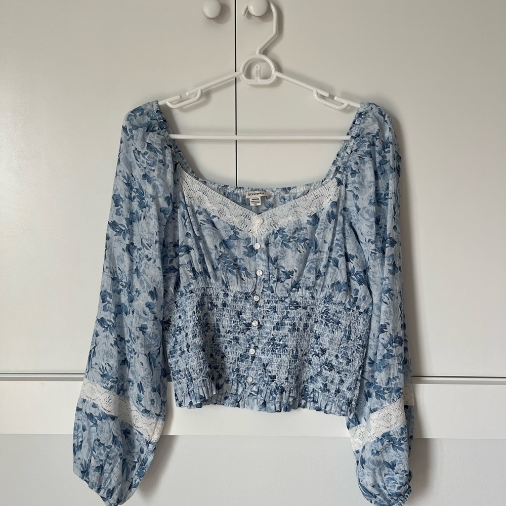 American Eagle Outfitters Light Blue Floral Smocked Peasant Top